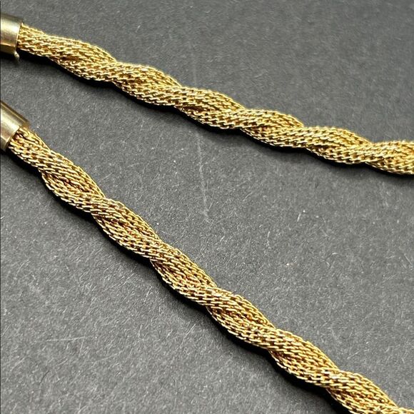 VTG 1970s Gold Tone Twisted Mesh Necklace with Green Faceted Glass Pendant - Picture 4 of 8